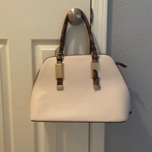 Nice Medium Size Purse.